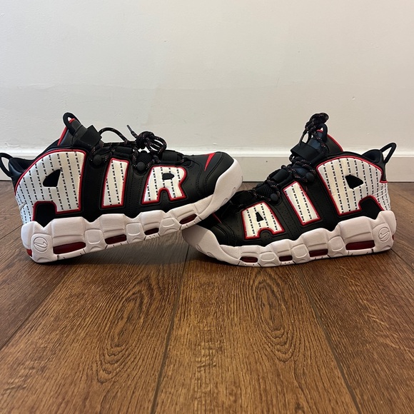 Nike Air More Uptempo Pinstripe